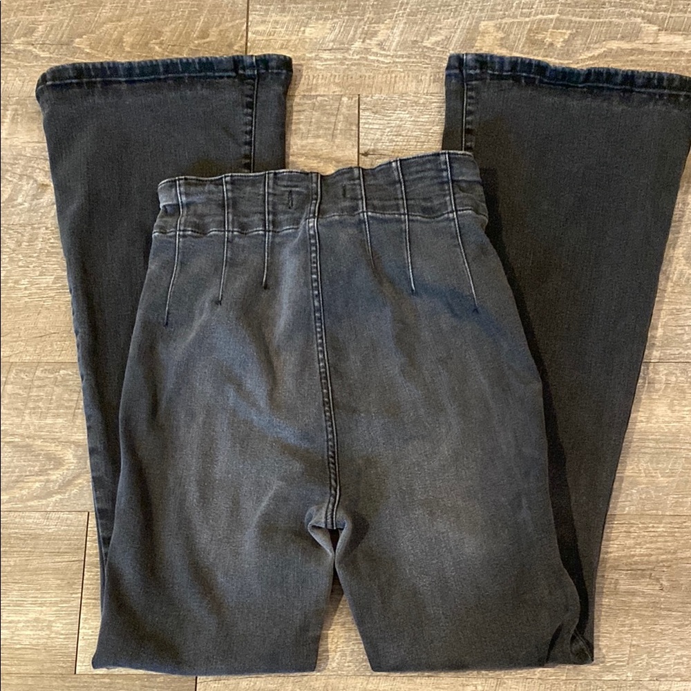 We The Free Jayde Flare Jeans Ridge Grey size 31 - Picture 7 of 9